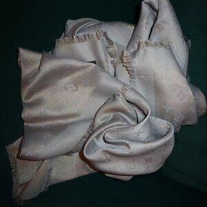 Louis Vuitton Metal Scarves & Wraps